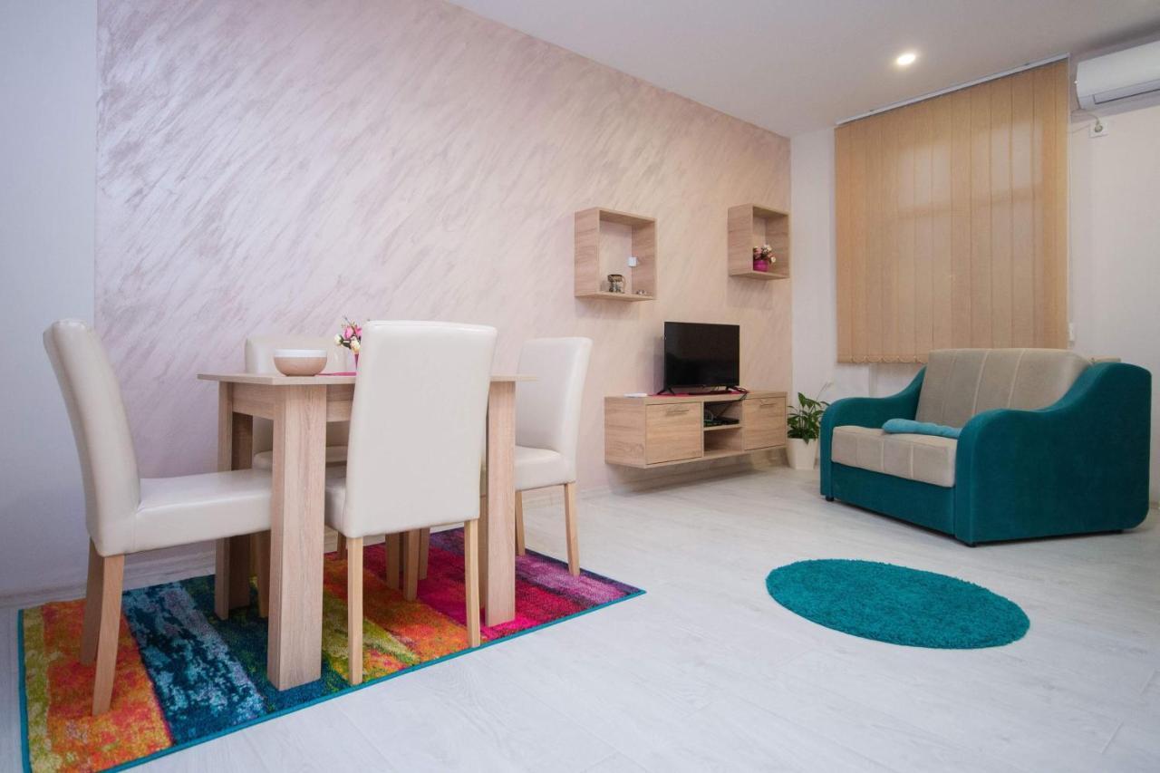 Cvetni Trg Hotel Белград Екстериор снимка