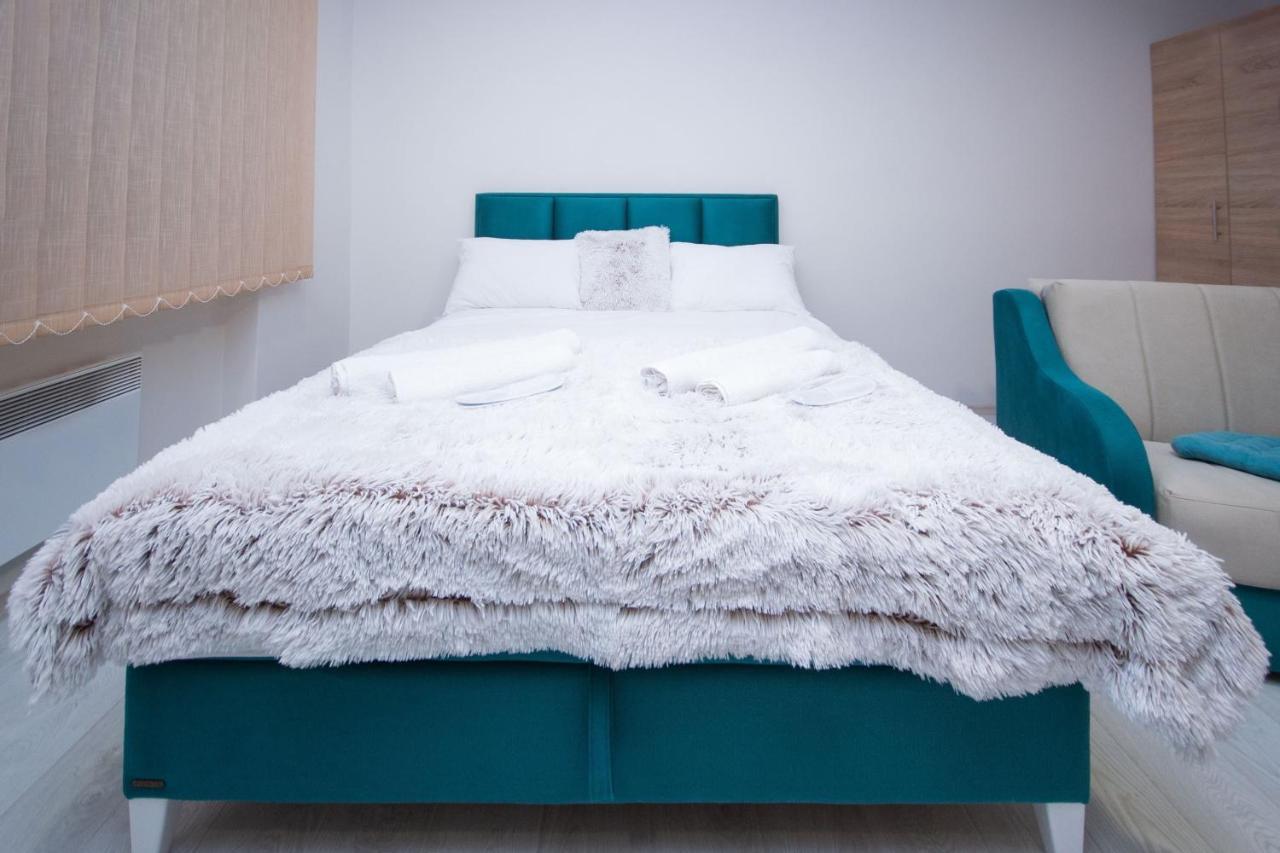 Cvetni Trg Hotel Белград Екстериор снимка