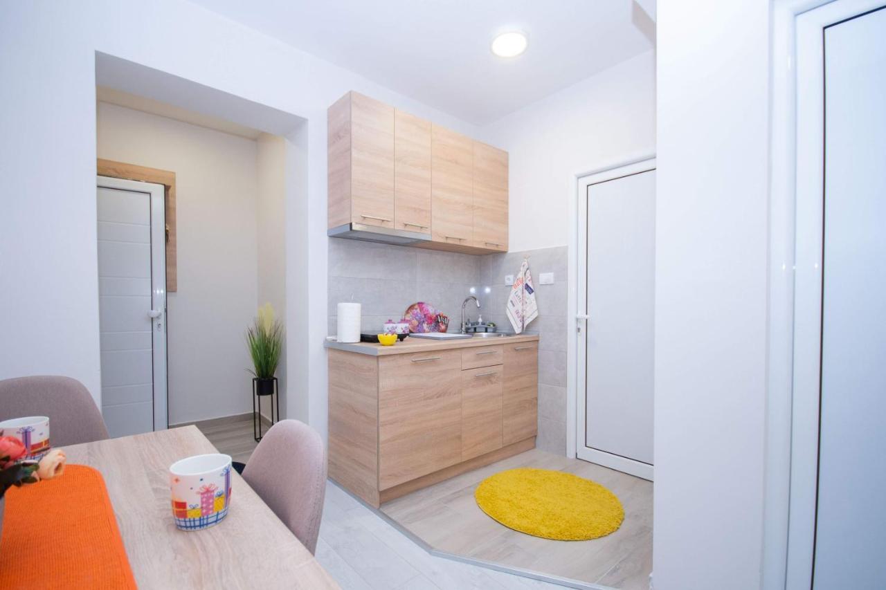 Cvetni Trg Hotel Белград Екстериор снимка