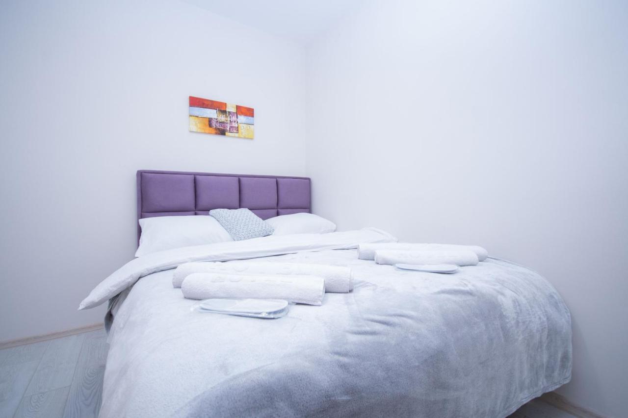 Cvetni Trg Hotel Белград Екстериор снимка