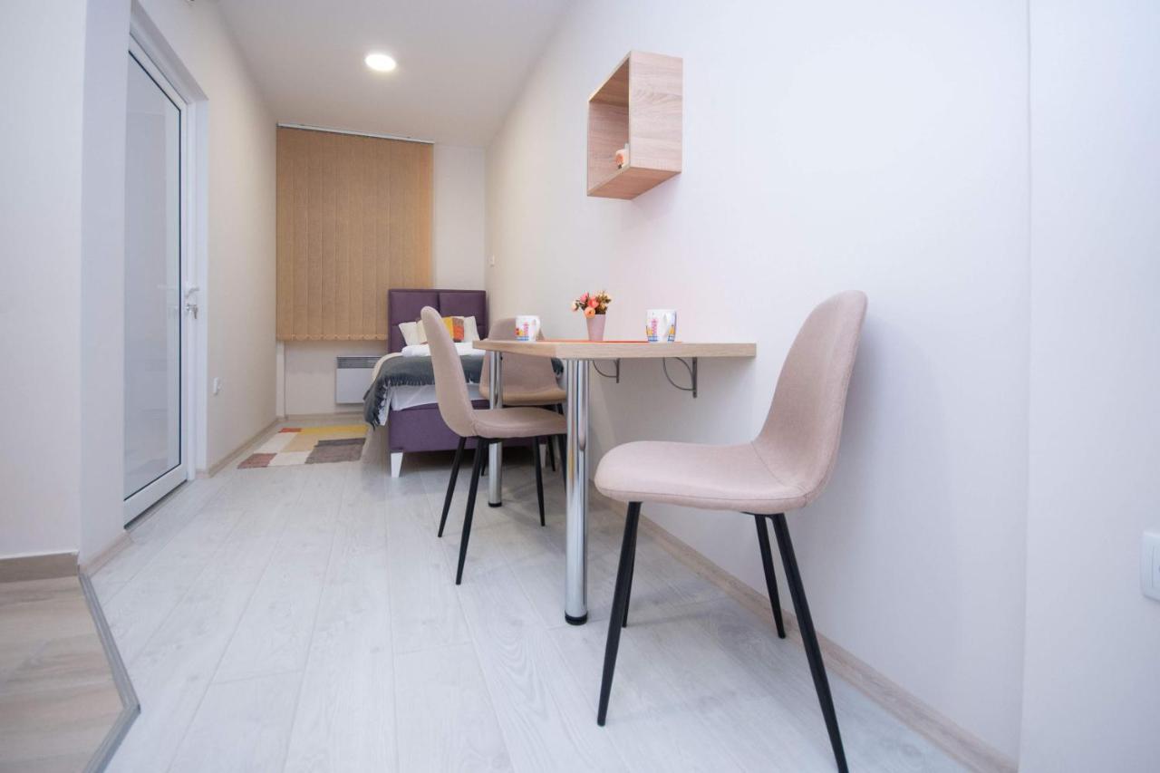 Cvetni Trg Hotel Белград Екстериор снимка
