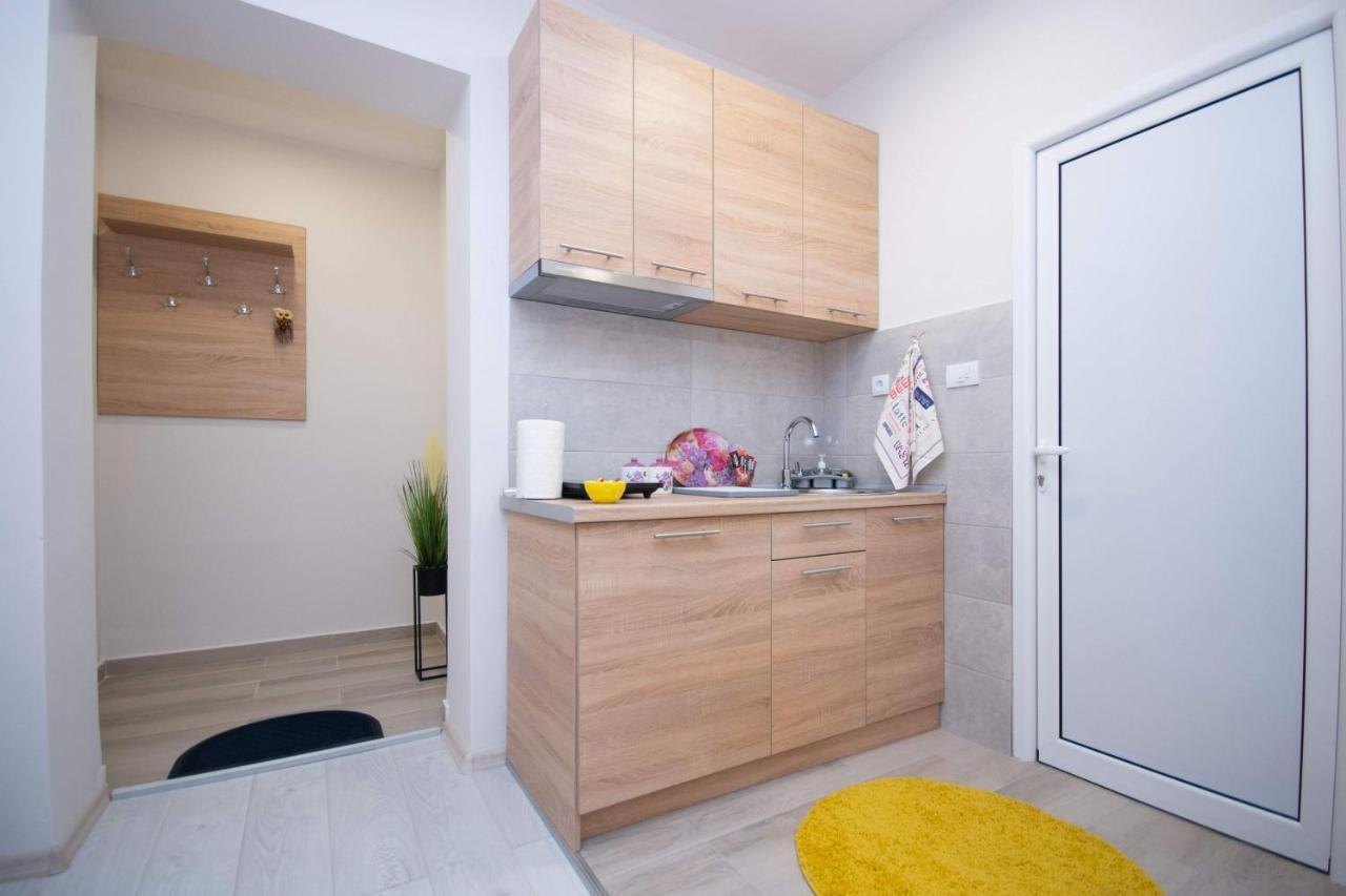 Cvetni Trg Hotel Белград Екстериор снимка